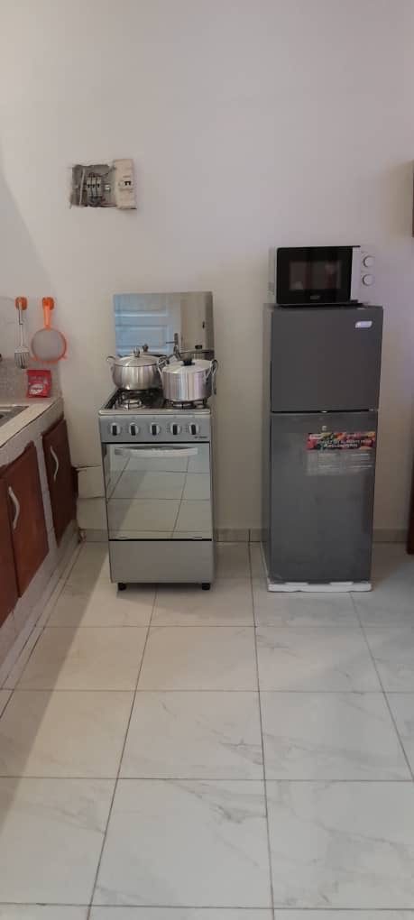 Studio — Cocody Angré — Angré Lee Perles, Rue les flamboyants. · COCODY · ABIDJAN